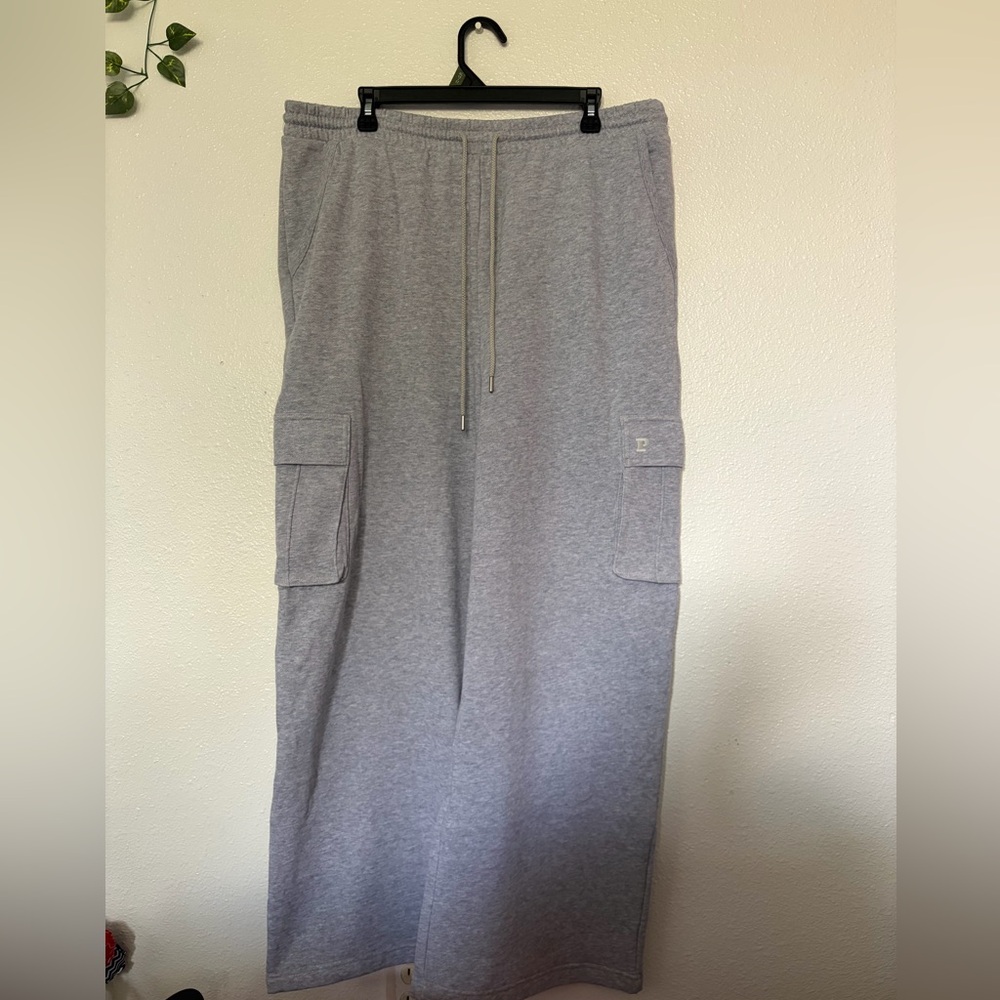 PINK Victoria's Secret Gray Cargo sweatpants